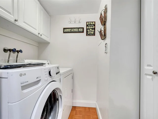 7175 Nova Dr # 405, Davie FL 33317