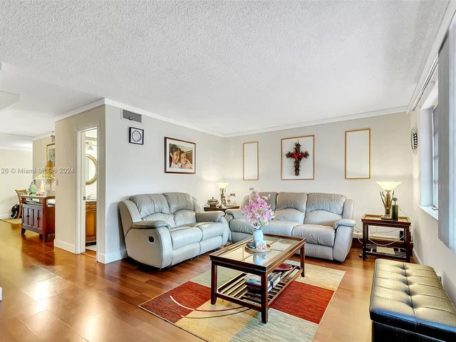 7175 Nova Dr # 405, Davie FL 33317