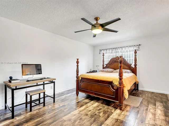 7175 Nova Dr # 405, Davie FL 33317