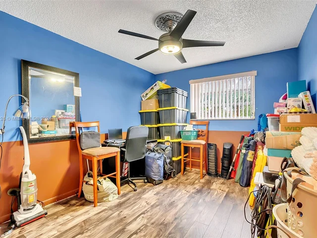 7175 Nova Dr # 405, Davie FL 33317