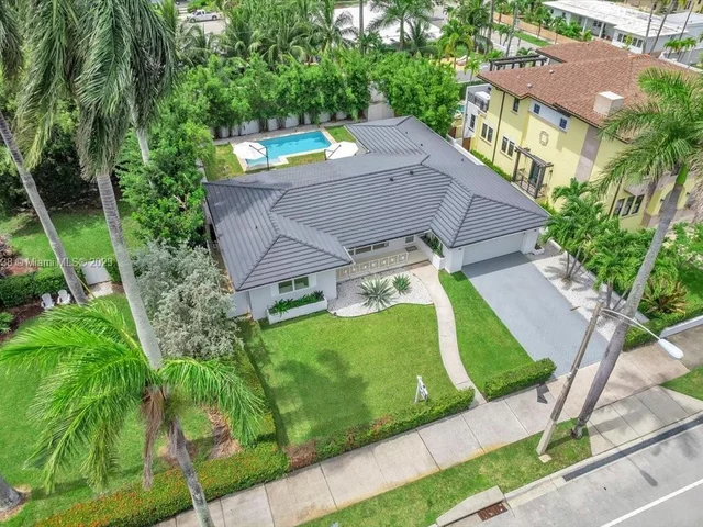 952 Hollywood Blvd, Hollywood FL 33019