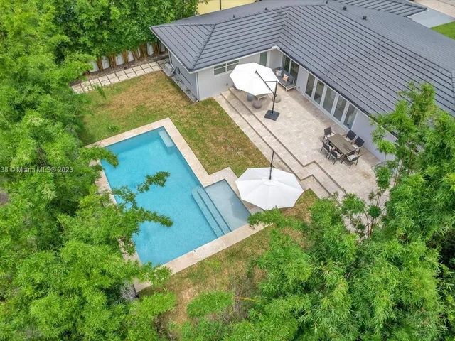 952 Hollywood Blvd, Hollywood FL 33019