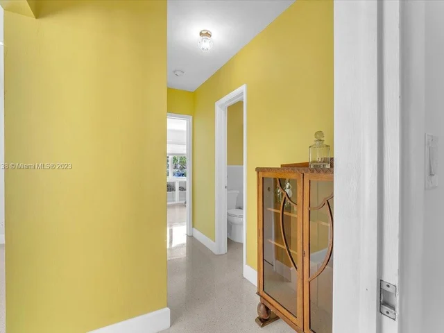 952 Hollywood Blvd, Hollywood FL 33019