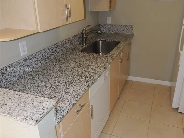 1185 Marseille Dr # 102, Miami Beach FL 33141