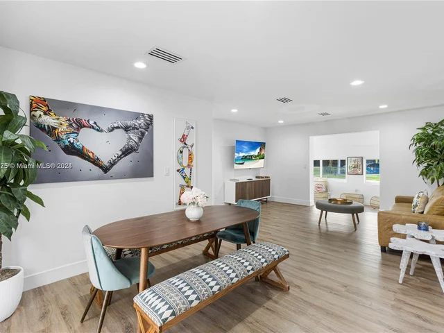 39 NW 49th St, Miami FL 33127