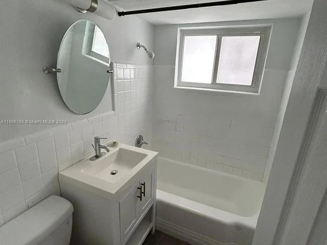 7330 Harding Ave # 4, Miami Beach FL 33141