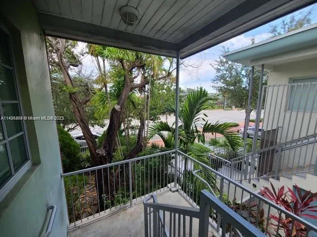 1220 Alton Rd # 202, Miami Beach FL 33139