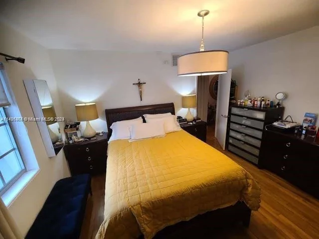 1220 Alton Rd # 202, Miami Beach FL 33139