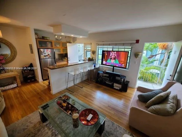 1220 Alton Rd # 202, Miami Beach FL 33139