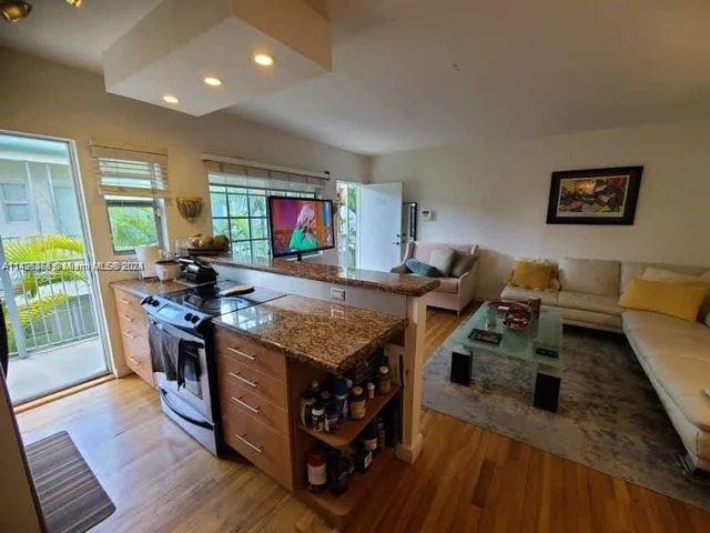 1220 Alton Rd # 202, Miami Beach FL 33139