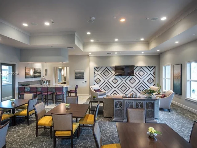 1595 Myrtle Oak Ter, Hollywood FL 33021