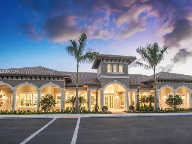 1595 Myrtle Oak Ter, Hollywood FL 33021