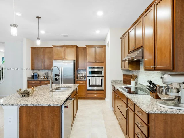 1595 Myrtle Oak Ter, Hollywood FL 33021