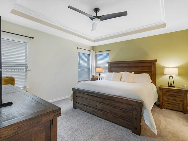 1595 Myrtle Oak Ter, Hollywood FL 33021