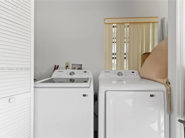 850 Mendoza Drive, Kissimmee FL 34758