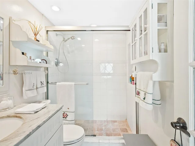 1440 Brickell Bay Dr # 707, Miami FL 33131