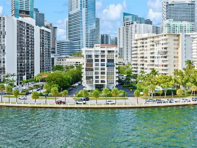 1440 Brickell Bay Dr # 707, Miami FL 33131