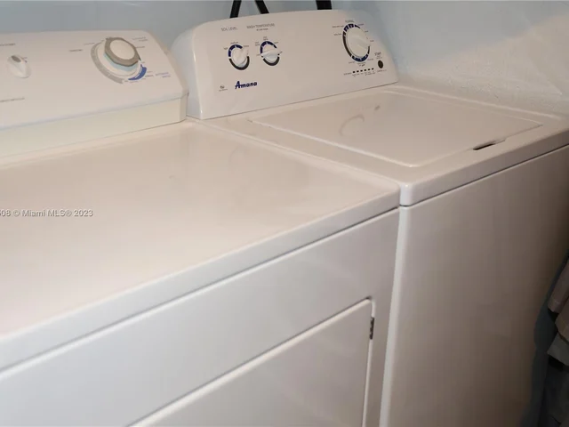 1535 Jackson St, Hollywood FL 33020