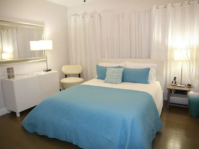 1535 Jackson St, Hollywood FL 33020