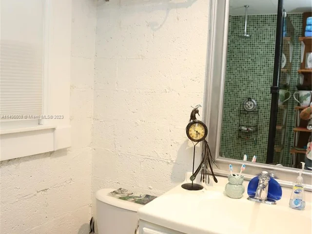 1535 Jackson St, Hollywood FL 33020