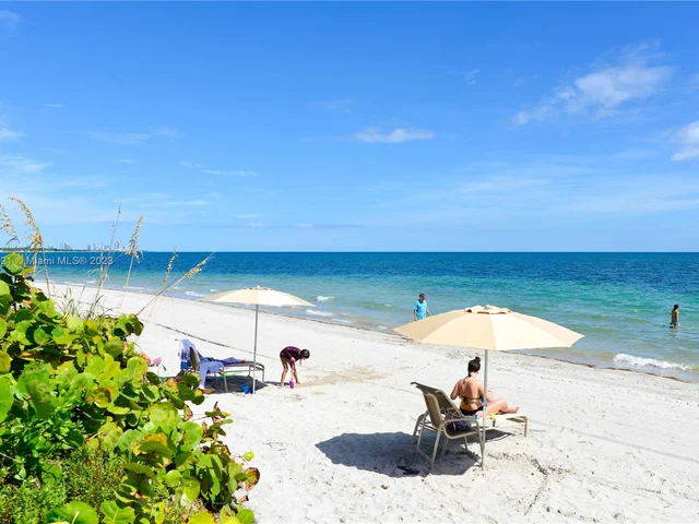 1121 Crandon Blvd # D1206, Key Biscayne FL 33149