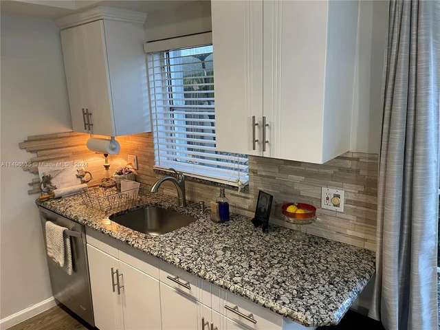 609 NE 13th Ave # 101, Fort Lauderdale FL 33304