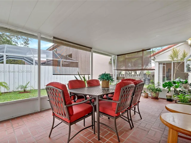 12756 NW 11th Ct, Sunrise FL 33323