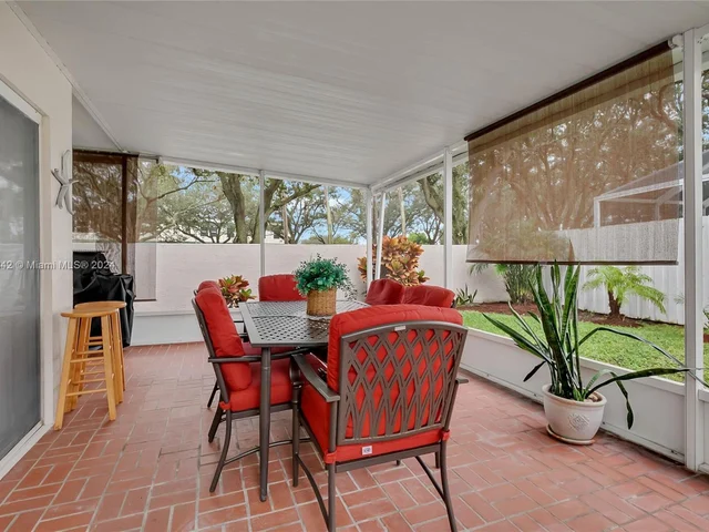 12756 NW 11th Ct, Sunrise FL 33323