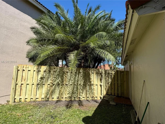 12756 NW 11th Ct, Sunrise FL 33323