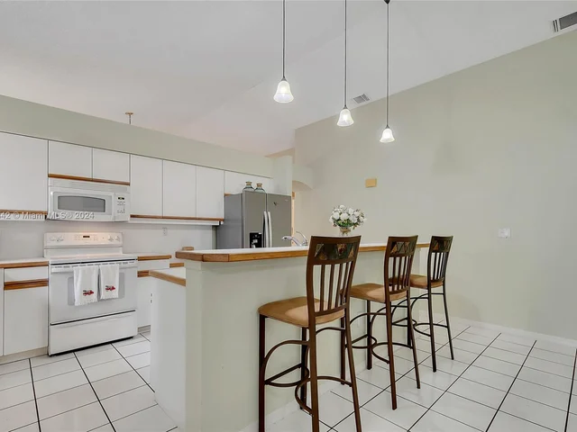 12756 NW 11th Ct, Sunrise FL 33323