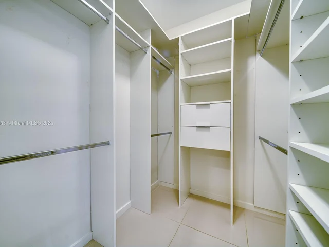 5252 NW 85th Ave, Doral FL 33166