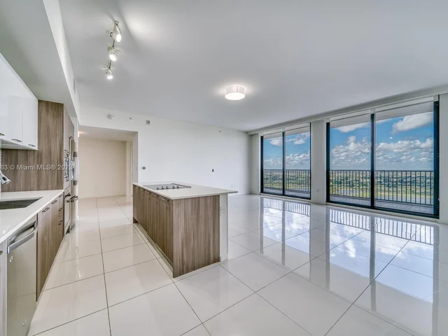 5252 NW 85th Ave, Doral FL 33166