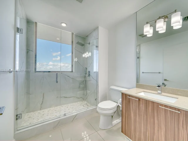 5252 NW 85th Ave, Doral FL 33166