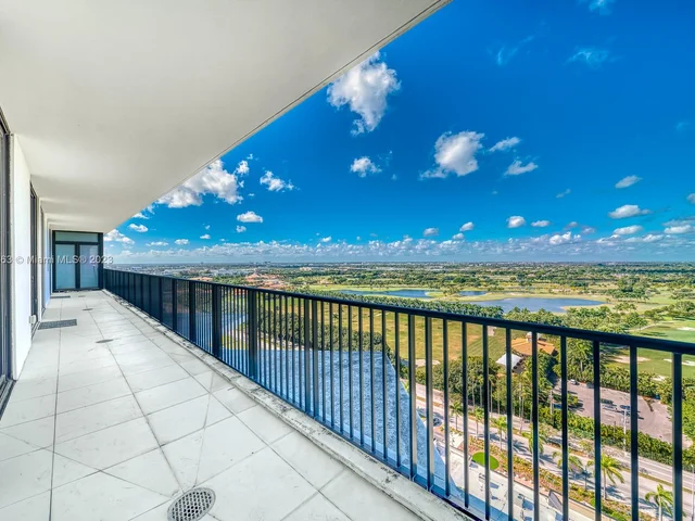 5252 NW 85th Ave, Doral FL 33166