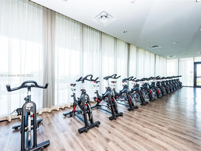 5252 NW 85th Ave, Doral FL 33166