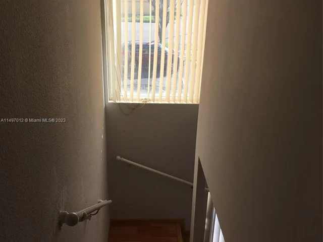 1305 W 46th St # 220, Hialeah FL 33012