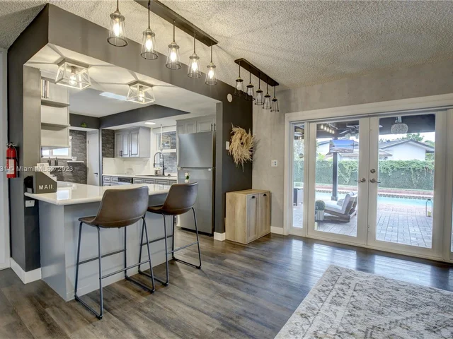 1645 SW 97th Ave, Miami FL 33165