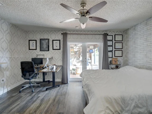 1645 SW 97th Ave, Miami FL 33165