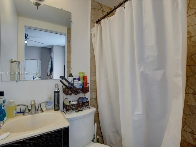 1645 SW 97th Ave, Miami FL 33165