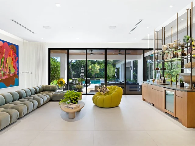 7310 SW 104th St, Pinecrest FL 33156