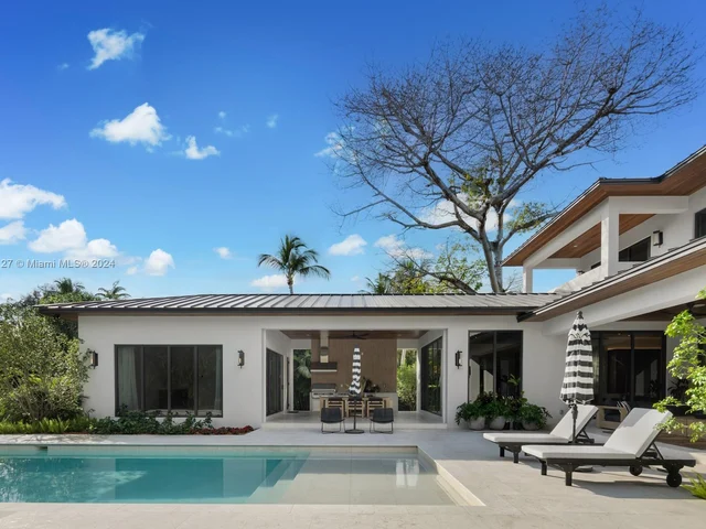 7310 SW 104th St, Pinecrest FL 33156