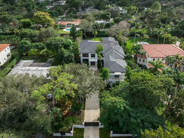 7310 SW 104th St, Pinecrest FL 33156