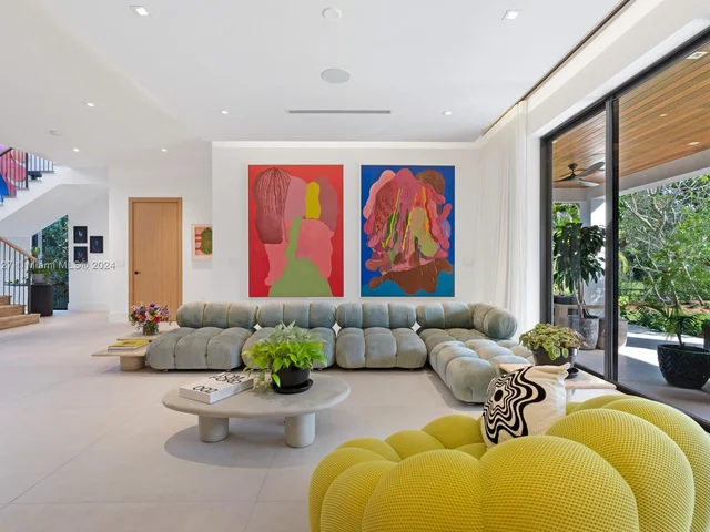 7310 SW 104th St, Pinecrest FL 33156