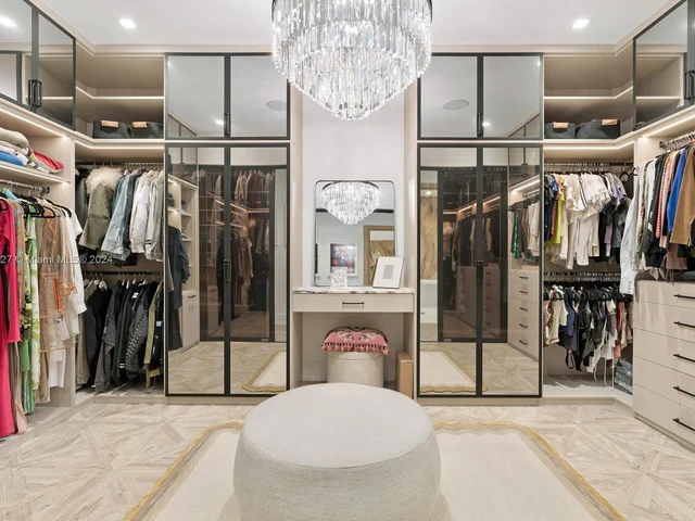 7310 SW 104th St, Pinecrest FL 33156