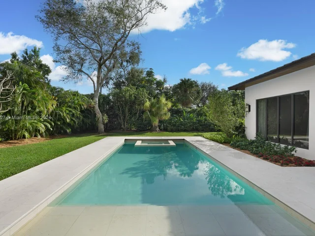 7310 SW 104th St, Pinecrest FL 33156