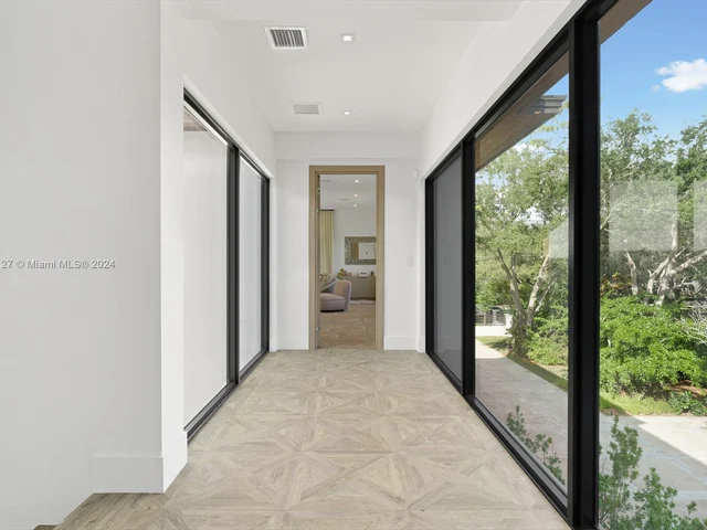 7310 SW 104th St, Pinecrest FL 33156