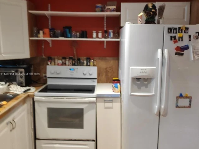 1710 NE 191st St # 3, Miami FL 33179