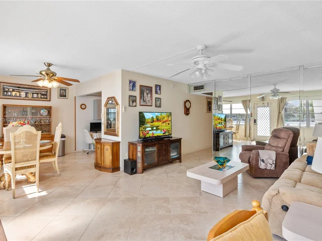 2055 Lyndhurst K # 2055, Deerfield Beach FL 33442