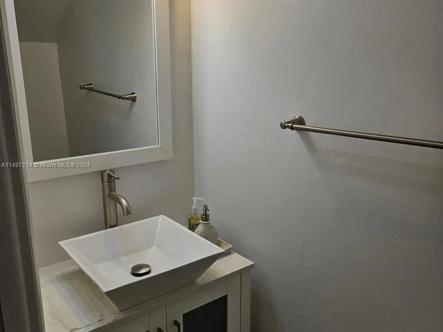 13745 SW 84th St # A, Miami FL 33183