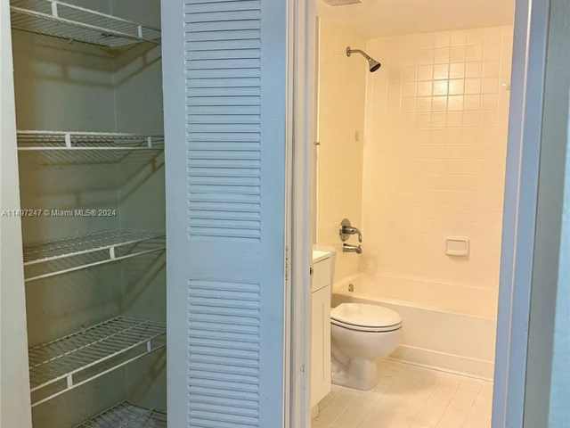 9945 Nob Hill Ct # 9945, Sunrise FL 33351